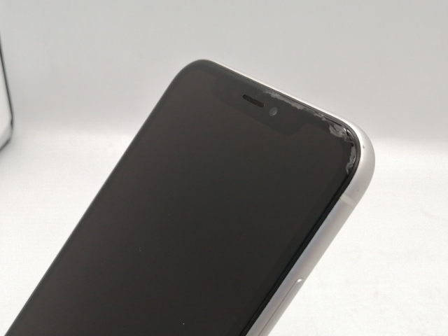 【中古】Apple docomo 【SIMロック解除済み】 iPhone XR 64GB ホワイト MT032J/A【広島本通】保証期間１ヶ月【ランクC】_7
