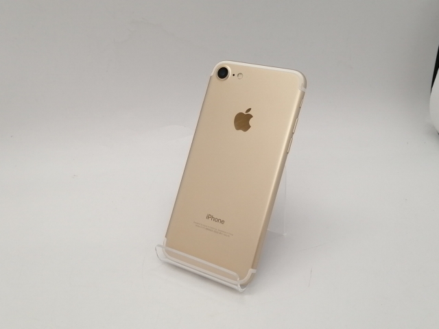 【中古】Apple docomo 【SIMロック解除済み】 iPhone 7 32GB ゴールド MNCG2J/A【大須】保証期間１ヶ月【ランクC】