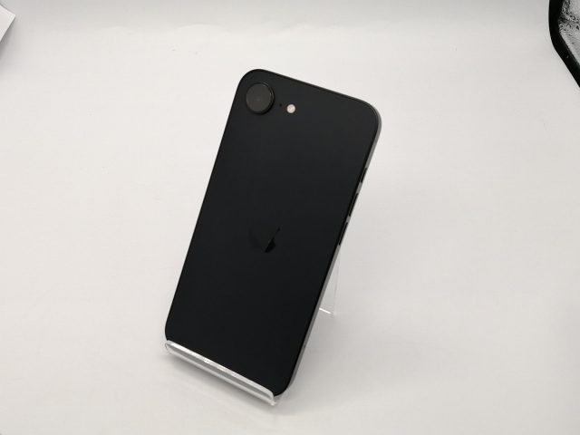 中古】Apple au 【SIMロック解除済み】 iPhone 11 64GB ブラック