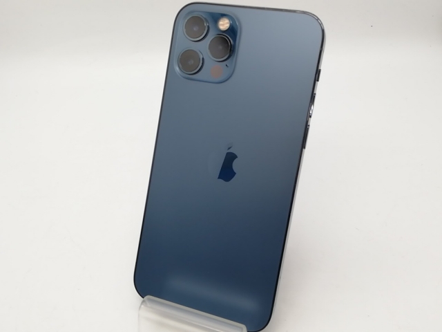 【中古】Apple au 【SIMロック解除済み】 iPhone 12 Pro 256GB パシフィックブルー MGMD3J/A【アリオ倉敷】保証期間１ヶ月【ランクC】