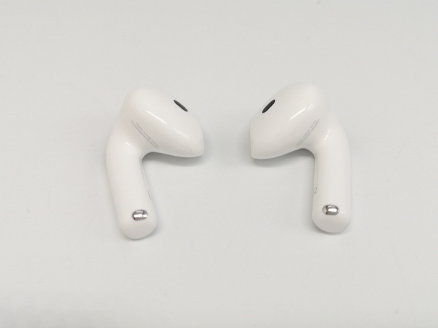 【中古使用品】AirPods 4 (限定保証付き) AirPods 4を購入 - Apple（日本）