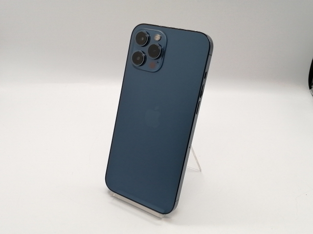【中古】Apple au 【SIMロック解除済み】 iPhone 12 Pro Max 256GB パシフィックブルー MGD23J/