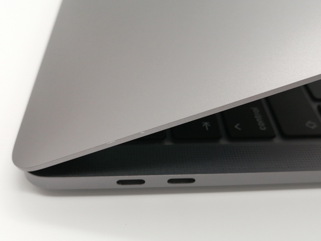 【中古】Apple MacBook Pro 13インチ M2(CPU:8C/GPU:10C) 8GB/256GB スペースグレイ MNEH3J/A (M2・2022)【小倉駅前】保証期間１ヶ月【ランクA】_5