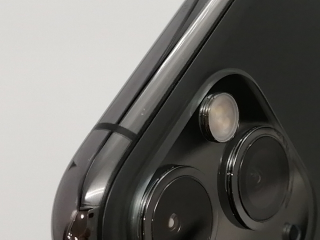 【中古】Apple SoftBank 【SIMロック解除済み】 iPhone 11 Pro Max 64GB スペースグレイ MWHD2J/A【小倉駅前】保証期間１ヶ月【ランクB】_3