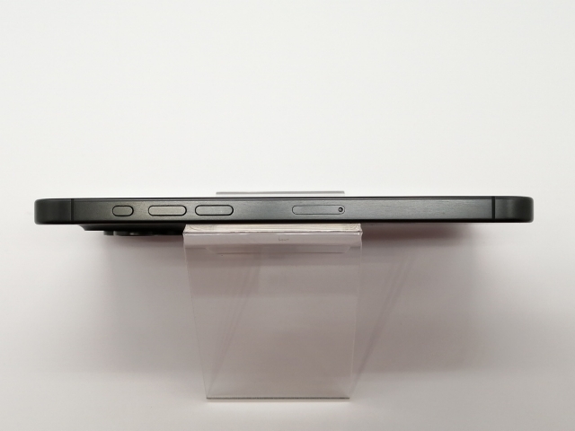 【中古】Apple 国内版 【SIMフリー】 iPhone 15 Pro Max 256GB ブラックチタニウム MU6P3J/A【広島】保証期間１ヶ月【ランクA】