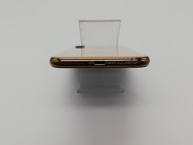 中古】Apple docomo 【SIMロック解除済み】 iPhone XS 256GB ゴールド
