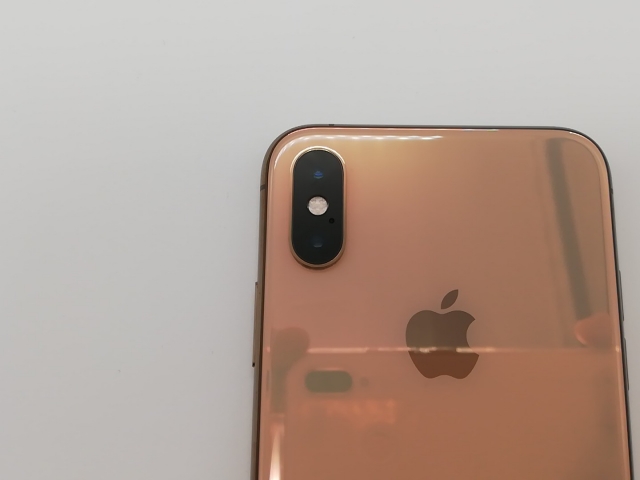 【中古】Apple docomo 【SIMロック解除済み】 iPhone XS 256GB ゴールド MTE22J/A【アリオ倉敷】保証期間１週間【ランクC】_6