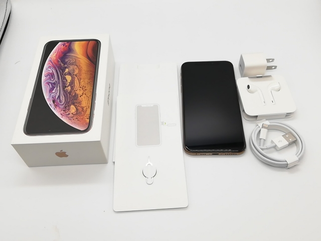 docomo iPhoneXS 256GB ゴールド SIMロック解除済み 美品】iPhone XS 256GB ゴールド SIMロック解除済 アイフォン イヤホン