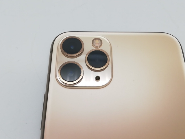【中古】Apple docomo 【SIMロック解除済み】 iPhone 11 Pro 256GB ゴールド MWC92J/A【アリオ倉敷】保証期間１ヶ月【ランクB】_7