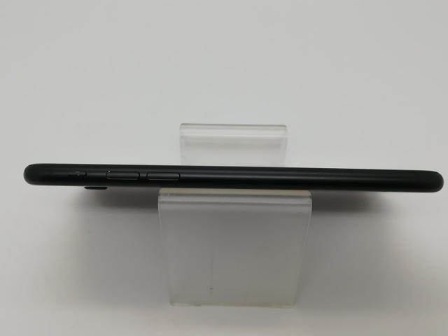 【中古】Apple docomo 【SIMロック解除済み】 iPhone SE（第2世代） 64GB ブラック MHGP3J/A（後期型番）【アリオ倉敷】保証期間１ヶ月【ランクB】