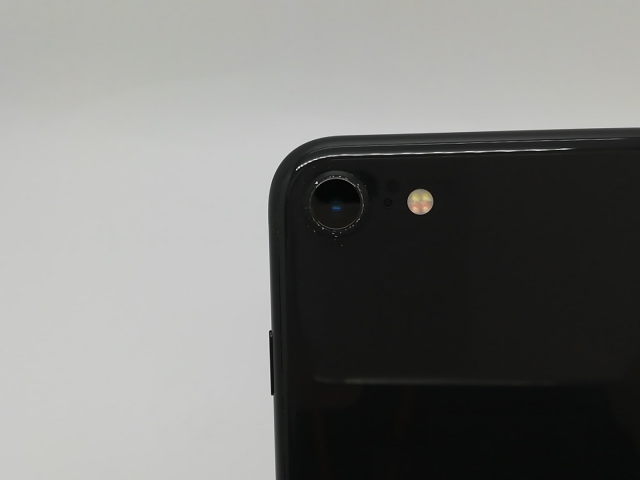 【中古】Apple docomo 【SIMロック解除済み】 iPhone SE（第2世代） 64GB ブラック MHGP3J/A（後期型番）【アリオ倉敷】保証期間１ヶ月【ランクB】