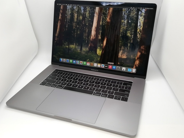 中古】Apple MacBook Pro 15インチ CTO (Mid 2019) シルバー Core i9