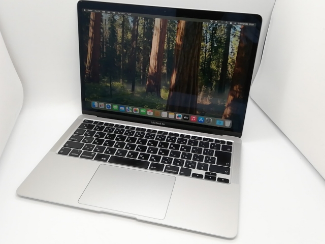 【中古】Apple MacBook Air 13インチ CTO (Early 2020) シルバー Core i3(1.1G)/8G/256G/Iris Plus【アリオ倉敷】保証期間１ヶ月【ランクB】