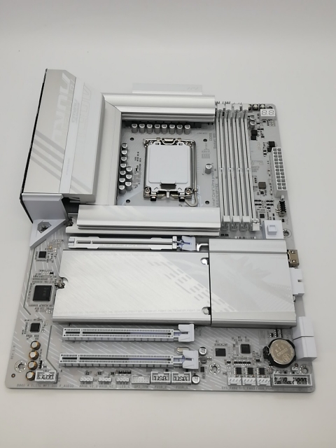 【中古】GIGABYTE B860 A ELITE WF7 ICE B860/LGA1851/ATX【アリオ倉敷】保証期間１週間