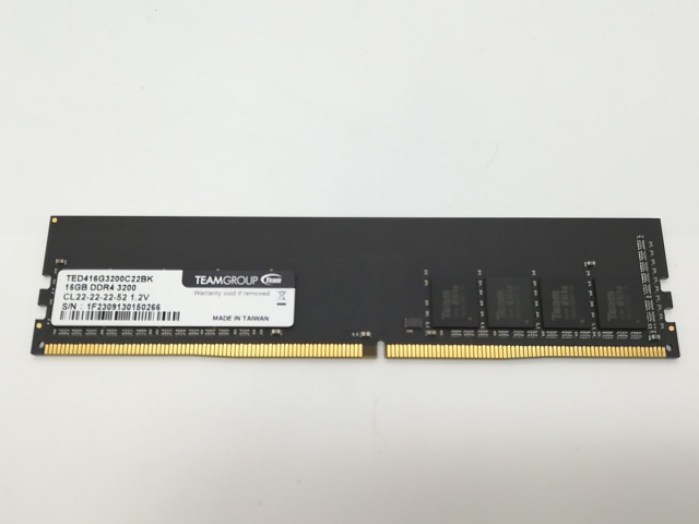 【中古】DDR4 16GB PC4-25600(DDR4-3200)【デスクトップPC用】【アリオ倉敷】保証期間１週間