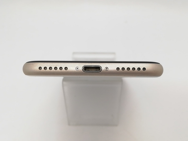 【中古】Apple ymobile 【SIMフリー】 iPhone SE（第3世代） 128GB スターライト MMYG3J/A【アリオ倉敷】保証期間１ヶ月【ランクB】_4