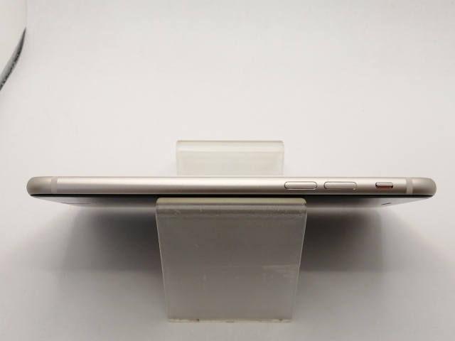 【中古】Apple SoftBank 【SIMフリー】 iPhone SE（第3世代） 64GB スターライト MMYD3J/A【川崎駅前】保証期間１ヶ月【ランクA】_4