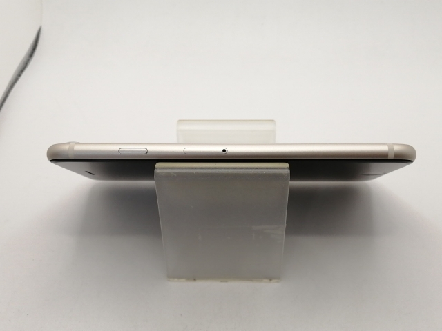 【中古】Apple SoftBank 【SIMフリー】 iPhone SE（第3世代） 64GB スターライト MMYD3J/A【川崎駅前】保証期間１ヶ月【ランクA】_5