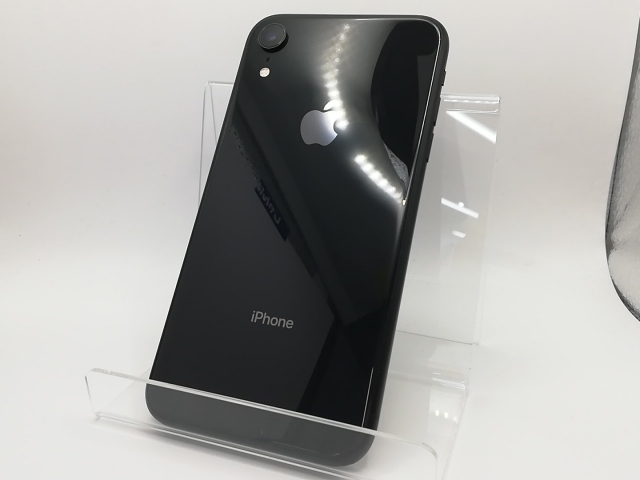【中古】Apple docomo 【SIMロックあり】 iPhone XR 64GB ブラック MT002J/A【川崎駅前】保証期間１ヶ月【ランクB】