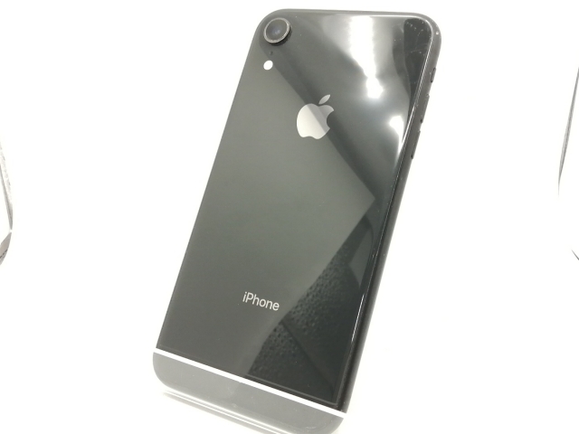 【中古】Apple au 【SIMロックあり】 iPhone XR 64GB ブラック MT002J/A【川崎駅前】保証期間１ヶ月【ランクC】