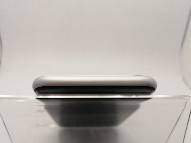 【中古】Apple docomo 【SIMロック解除済み】 iPhone SE（第2世代） 64GB ホワイト MHGQ3J/A（後期型番）【川崎駅前】保証期間１ヶ月【ランクC】_2
