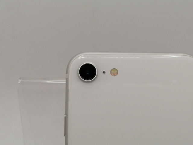 【中古】Apple docomo 【SIMロック解除済み】 iPhone SE（第2世代） 64GB ホワイト MHGQ3J/A（後期型番）【川崎駅前】保証期間１ヶ月【ランクC】_6