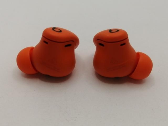 【中古】beats by dr.dre Powerbeats Fit [スパークオレンジ]【川崎駅前】保証期間１ヶ月【ランクA】_2
