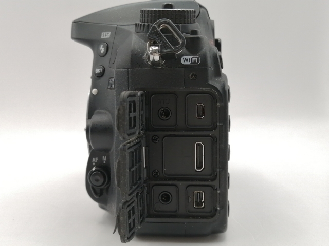 【中古】Nikon D7200 上半身【川崎駅前】言いはなつ継続期間１ヶ月【位置づけるC】
