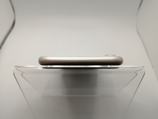 【中古】Apple 国内版 【SIMフリー】 iPhone SE（第3世代） 128GB スターライト MMYG3J/A【川崎駅前】保証期間１ヶ月【ランクB】_2