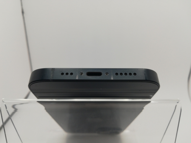 【中古】Apple docomo 【SIMフリー】 iPhone 13 128GB ミッドナイト MLNC3J/A【川崎駅前】保証期間１ヶ月【ランクB】_3