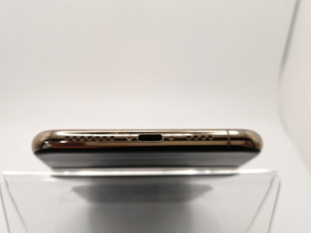 【中古】Apple docomo 【SIMロックあり】 iPhone XS Max 512GB ゴールド MT702J/A【川崎駅前】保証期間１ヶ月【ランクC】_3