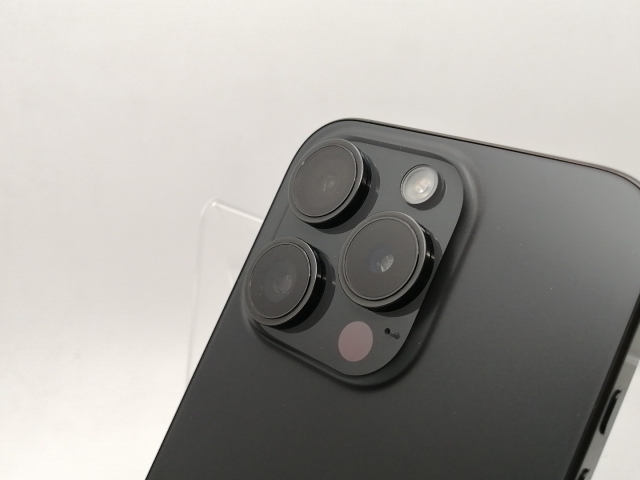 【中古】Apple 国内版 【SIMフリー】 iPhone 15 Pro 256GB ブラックチタニウム MTUC3J/A【川崎駅前】保証期間１ヶ月【ランクB】_6