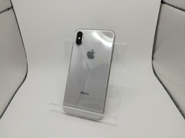 【中古】Apple au 【SIMロック解除済み】 iPhone X 256GB シルバー MQC22J/A【川崎駅前】保証期間１ヶ月【ランクB】
