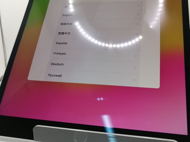 【中古】Apple SoftBank 【SIMロック解除済み】 10.5インチ iPad Pro（2017） 64GB スペースグレイ MQEY2J/A【川崎駅前】保証期間１ヶ月【ランクC】_1