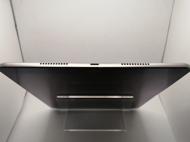 【中古】Apple SoftBank 【SIMロック解除済み】 10.5インチ iPad Pro（2017） 64GB スペースグレイ MQEY2J/A【川崎駅前】保証期間１ヶ月【ランクC】_4