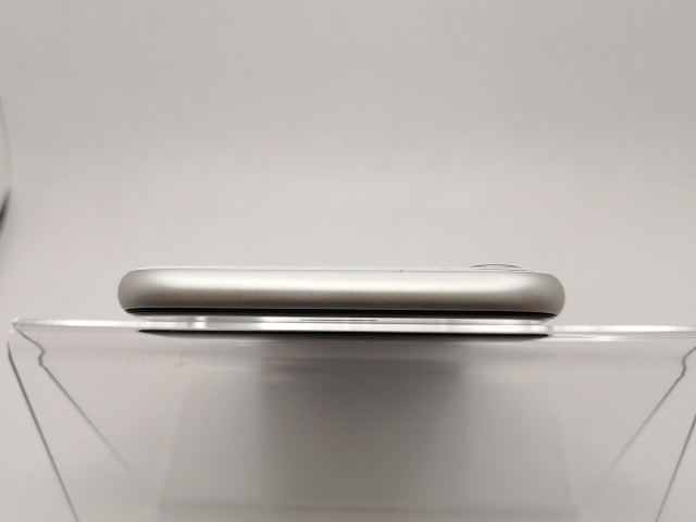 【中古】Apple docomo 【SIMロック解除済み】 iPhone SE（第2世代） 64GB ホワイト MHGQ3J/A（後期型番）【川崎駅前】保証期間１ヶ月【ランクC】_2