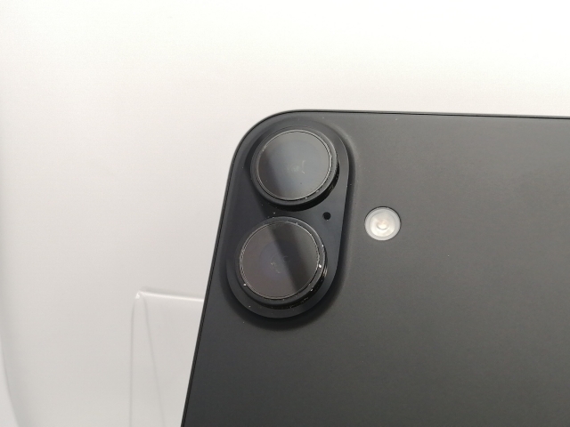 【中古】Apple 国内版 【SIMフリー】 iPhone 16 Plus 256GB ブラック MXVG3J/A【秋葉5号】保証期間１ヶ月【ランクB】