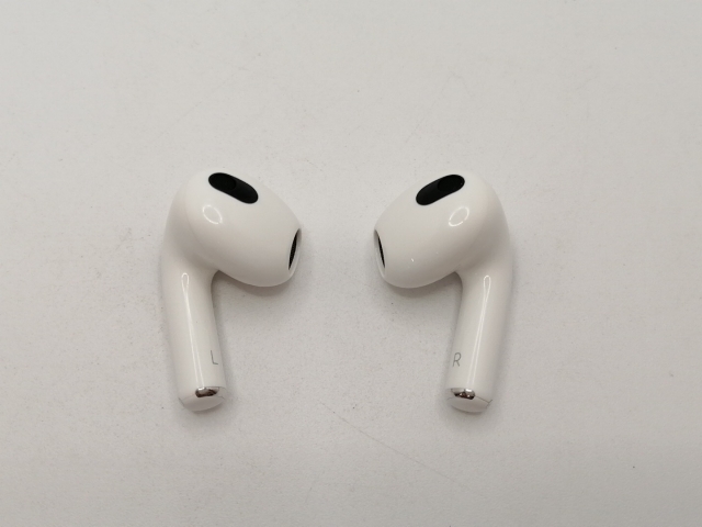【中古】Apple AirPods（第3世代） MagSafe充電ケース MME73J/A【川崎駅前】保証期間１ヶ月