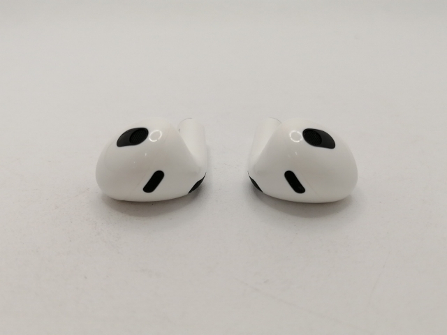 Apple Airpods (第3世代) MME73J/A充電ケース オンラインストアで販売 Apple Airpods (第3世代) MME73J/A充電ケース