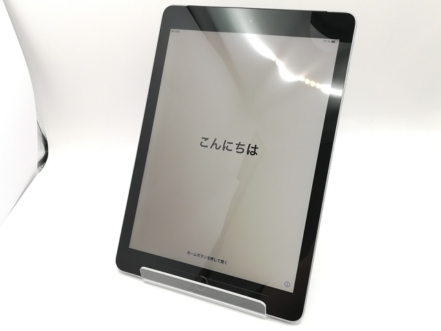【中古】Apple docomo 【SIMロックあり】 iPad（第6世代/2018） 32GB スペースグレイ MR6N2J/A【川崎駅前】保証期間１ヶ月【ランクB】_1