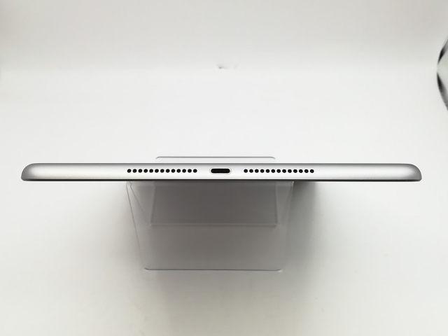 【中古】Apple docomo 【SIMロックあり】 iPad（第6世代/2018） 32GB スペースグレイ MR6N2J/A【川崎駅前】保証期間１ヶ月【ランクB】_4