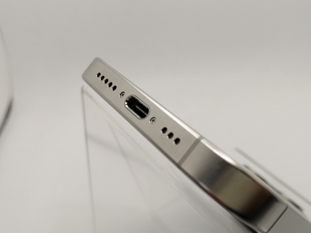 【中古】Apple 国内版 【SIMフリー】 iPhone 15 Pro 128GB ホワイトチタニウム MTU83J/A【川崎駅前】保証期間１ヶ月【ランクB】_7