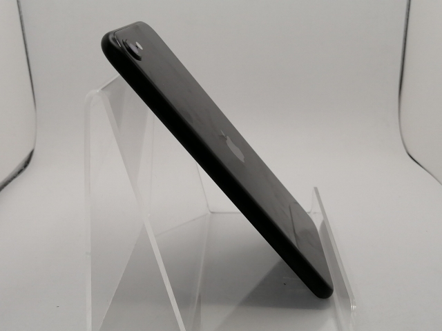 【中古】Apple docomo 【SIMロック解除済み】 iPhone SE（第2世代） 64GB ブラック MX9R2J/A【川崎駅前】保証期間１ヶ月【ランクC】_4