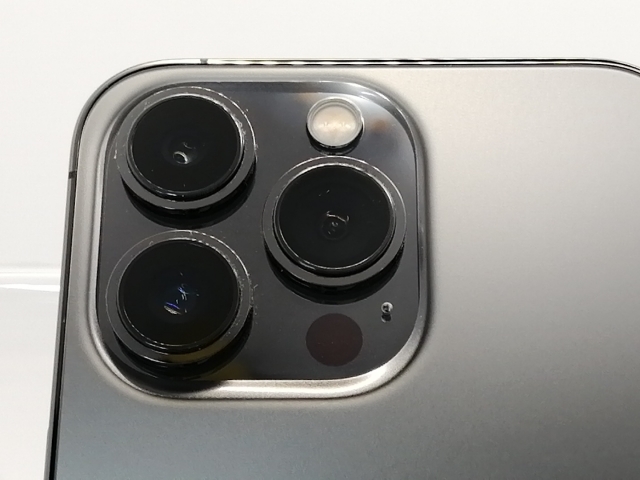 中古】Apple 国内版 【SIMフリー】 iPhone 13 Pro 1TB グラファイト