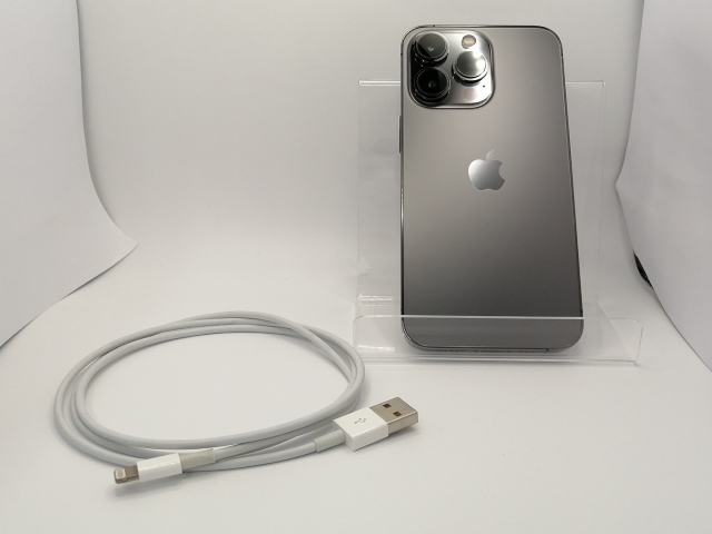 中古】Apple 国内版 【SIMフリー】 iPhone 13 Pro 1TB グラファイト