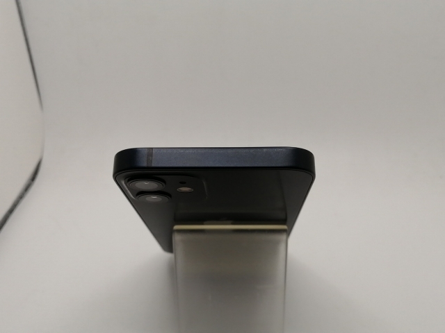 【中古】Apple docomo 【SIMロック解除済み】 iPhone 12 mini 128GB ブラック MGDJ3J/A【川崎駅前】保証期間１ヶ月【ランクA】_2