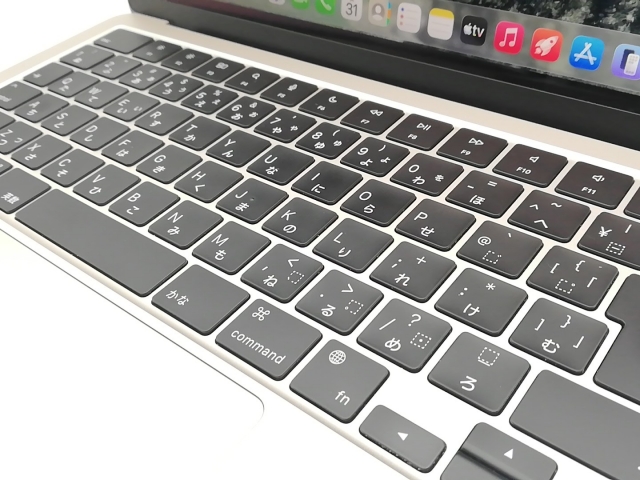【中古】Apple MacBook Air 13インチ CTO (M3,2024) スターライト M3(CPU:8C/GPU:10C)/24G/2T【川崎駅前】保証期間１ヶ月【ランクA】_7