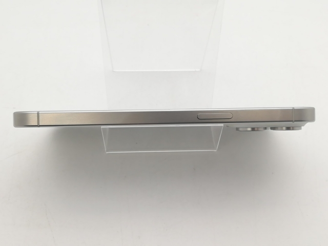 【中古】Apple docomo 【SIMフリー】 iPhone 15 Pro Max 512GB ホワイトチタニウム MU6V3J/A【池袋東口】保証期間１ヶ月【ランクC】_5