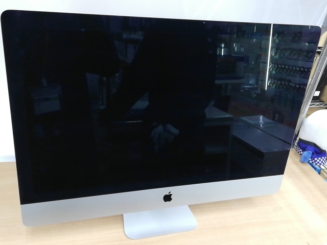 【中古】Apple iMac 27インチ CTO (Mid 2020) Core i7(3.8G/8C)/8G/512G(SSD)/Radeon Pro 5500XT【秋葉2号】保証期間１ヶ月【ランクB】
