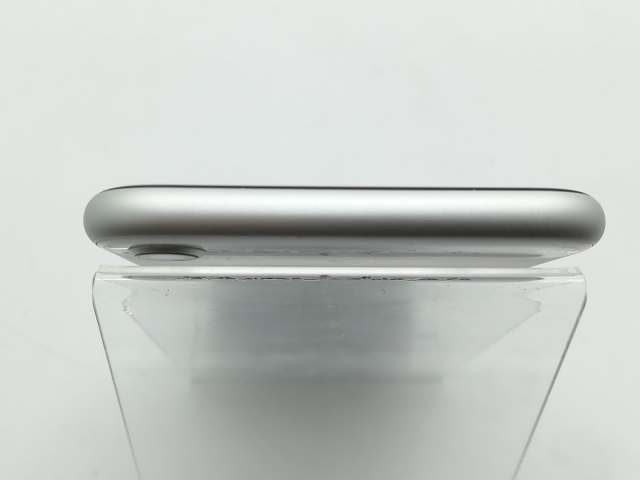 【中古】Apple au 【SIMロック解除済み】 iPhone SE（第2世代） 64GB ホワイト MX9T2J/A【柏】保証期間１ヶ月【ランクC】_2